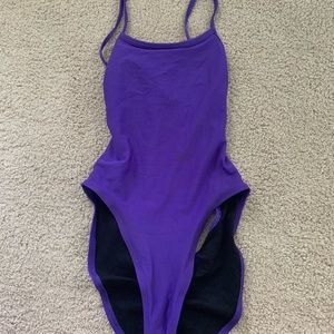 Jolyn one piece size 28